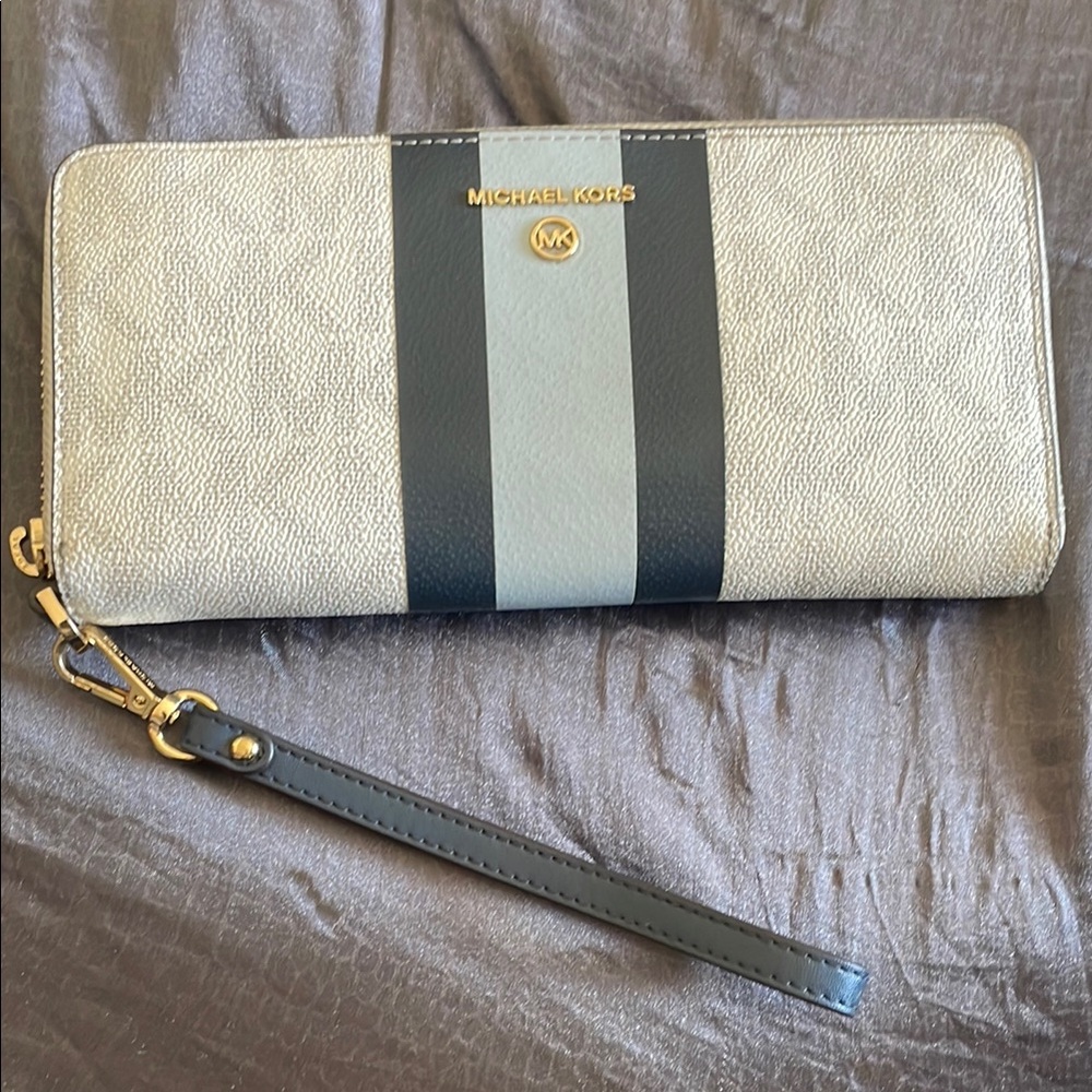 Chic Beige and Blue Wristlet Wallet